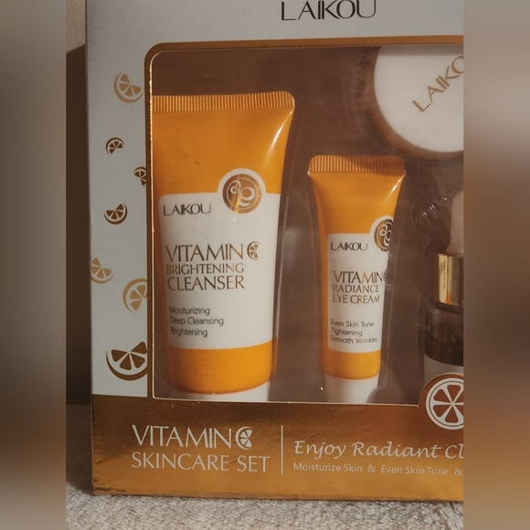 Laikou Vitamin C Skincare Set - Picture 4 of 5